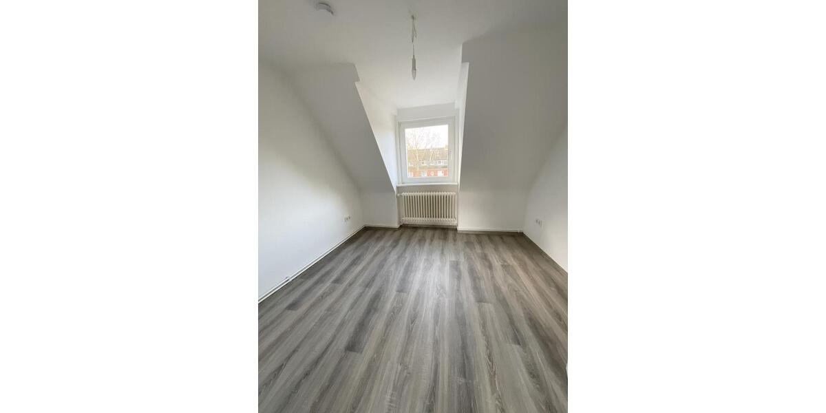 Dachgeschoßwohnung Wilhelmshaven Aldenburg - 4 Zimmer, 63 m&sup2;, 439&euro; | Angebot:26146059