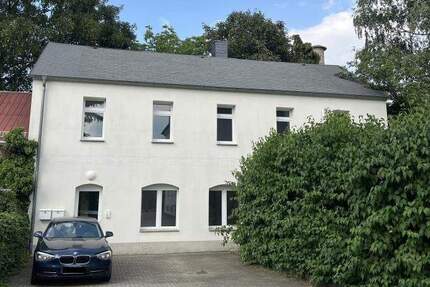 Helle Wohnung im Hinterhaus! Schöne Terrasse und Tageslichtbad mit Wanne! 2 zimmer