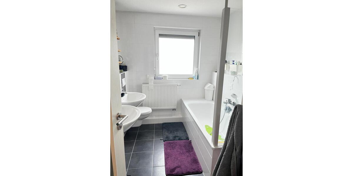 Reihenhaus Adelsdorf - 5 Zimmer, 138 m&sup2;, 1.500&euro; | Angebot:26043427