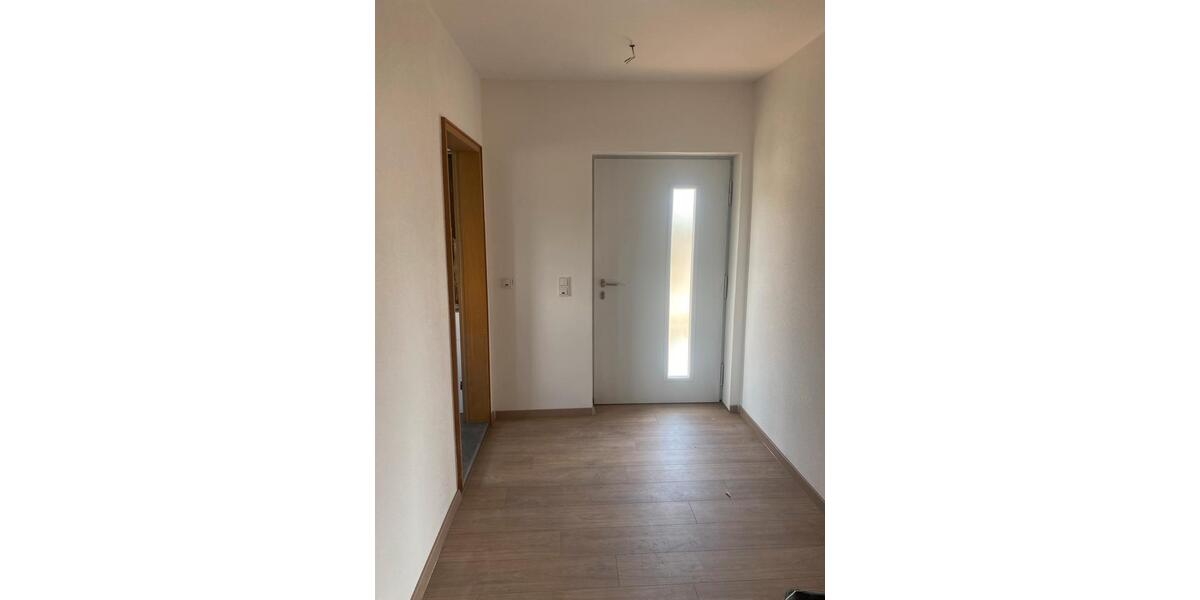 Dachgeschoßwohnung Saarlouis - 3 Zimmer, 81 m&sup2;, 770&euro; | Angebot:26049461