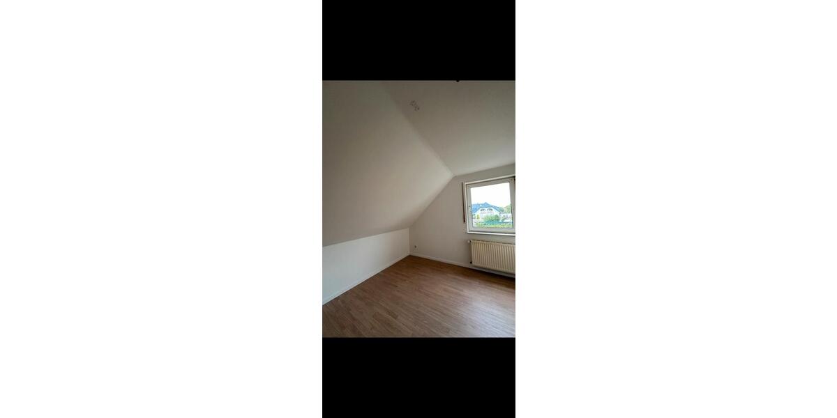 Dachgeschoßwohnung Bad Laer - 3 Zimmer, 80 m&sup2;, 1.000&euro; | Angebot:26269893
