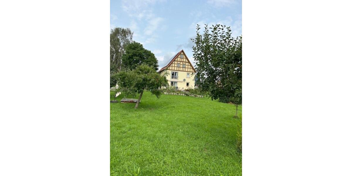 5-Zimmer-Einfamilienhaus mit Garten, 2 Stellplätzen & Einbauküche 5 zimmer