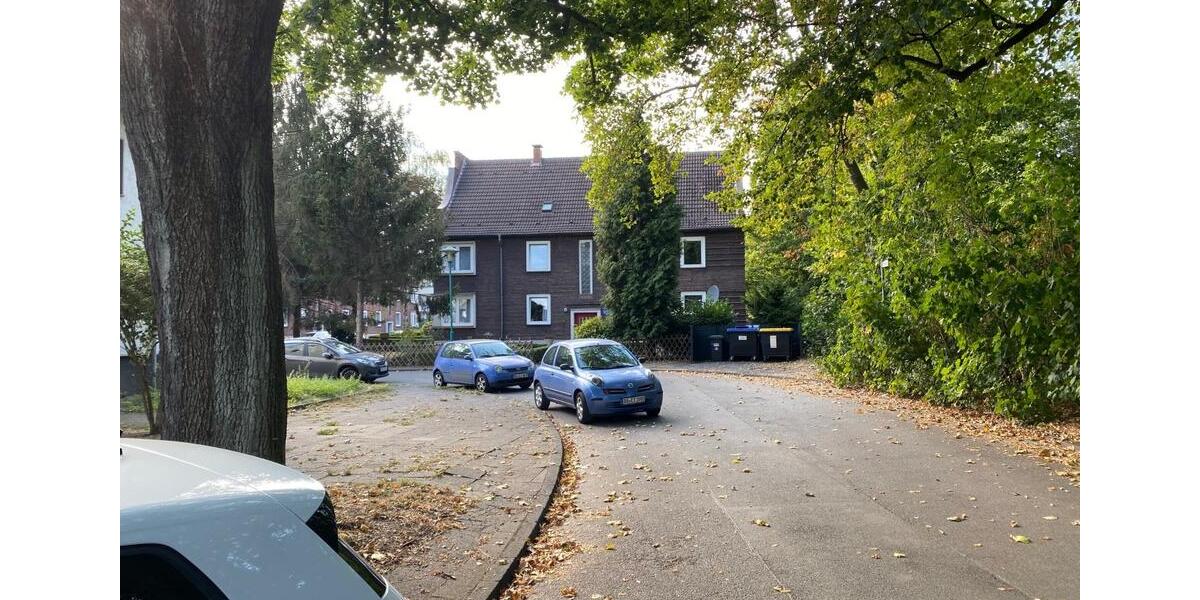 Etagenwohnung Duisburg Hamborn - 7 Zimmer, 175 m&sup2;, 1.350&euro; | Angebot:26671729