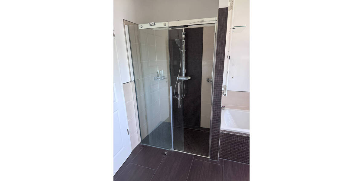 Etagenwohnung Rostock Hohe Düne - 5 Zimmer, 210 m&sup2;, 3.360&euro; | Angebot:26778324