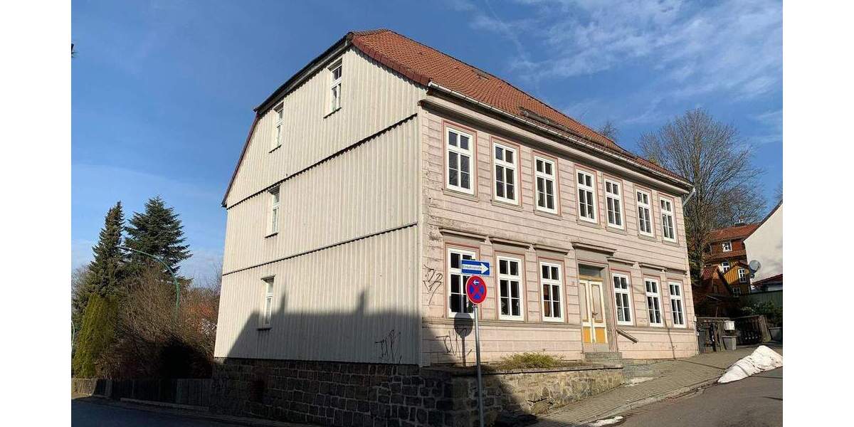 *Erstbezug nach Komplettsanierung! 2-Zi-Wohnung mit neuer Einbauküche u. saniertem Duschbad* 2 zimmer