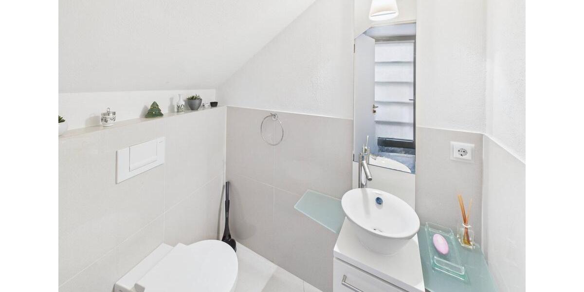 Erdgeschoßwohnung Mainz Ebersheim - 3 Zimmer, 153 m&sup2;, 2.265&euro; | Angebot:25886792