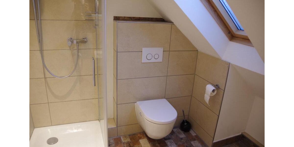 Dachgeschoßwohnung Rosdorf - 2 Zimmer, 42 m&sup2;, 699&euro; | Angebot:25655104