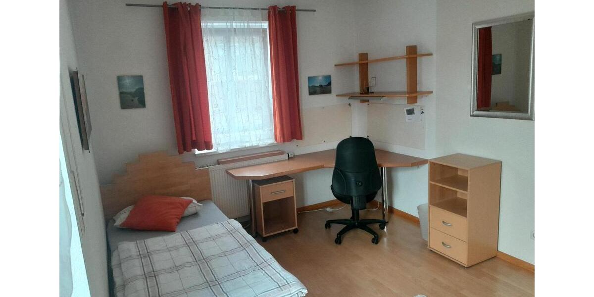 Möbliertes Zimmer 13qm mit KücheBad 1 zimmer