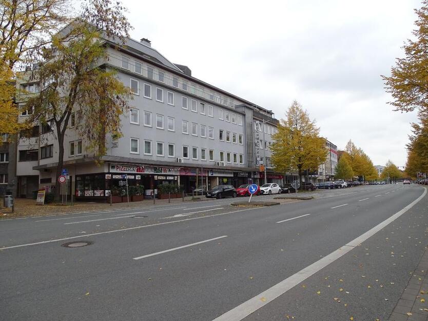 Ladenlokal an frequentierter Einfallstraße zur City zimmer