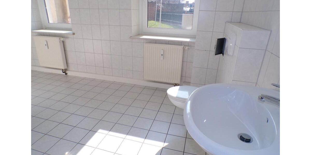Etagenwohnung Werdau - 5 Zimmer, 108 m&sup2;, 599&euro; | Angebot:25865190