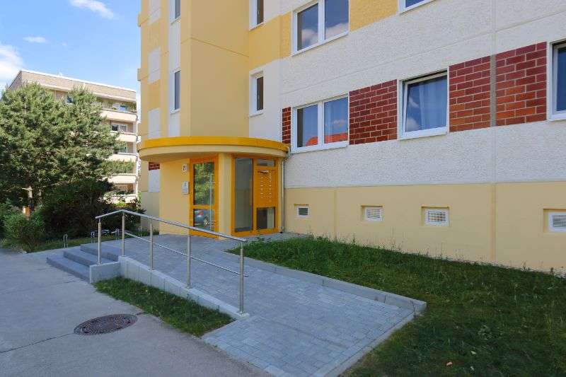 Wohnung zum Mieten in Dessau-Roßlau 230 € 36.1 m²