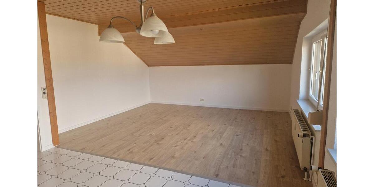 Etagenwohnung Büdingen - 4 Zimmer, 98 m&sup2;, 790&euro; | Angebot:26018260