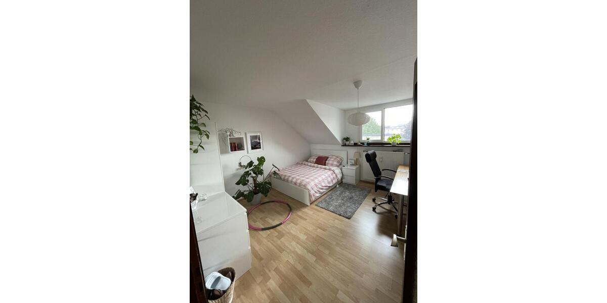 Dachgeschoßwohnung Trier - 3 Zimmer, 76 m&sup2;, 660&euro; | Angebot:26653155