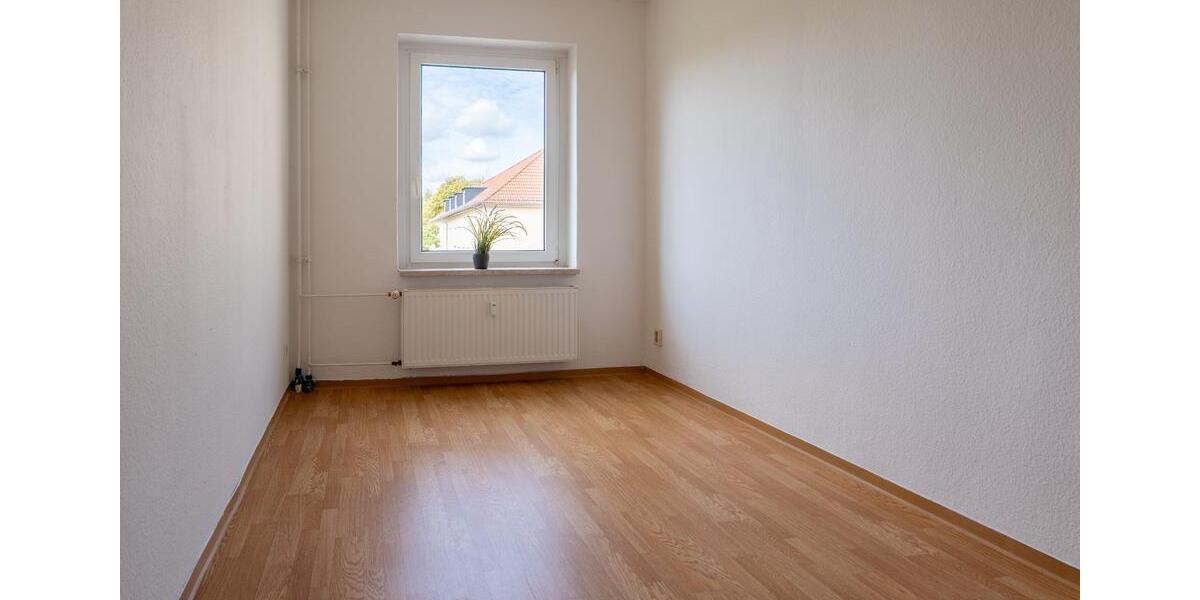 Etagenwohnung Calbe (Saale) - 3 Zimmer, 66 m&sup2;, 440&euro; | Angebot:23552290