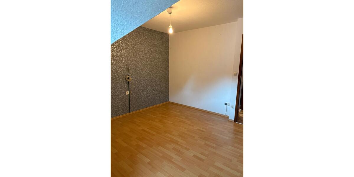 Dachgeschoßwohnung Gaildorf - 3 Zimmer, 50 m&sup2;, 550&euro; | Angebot:26683050