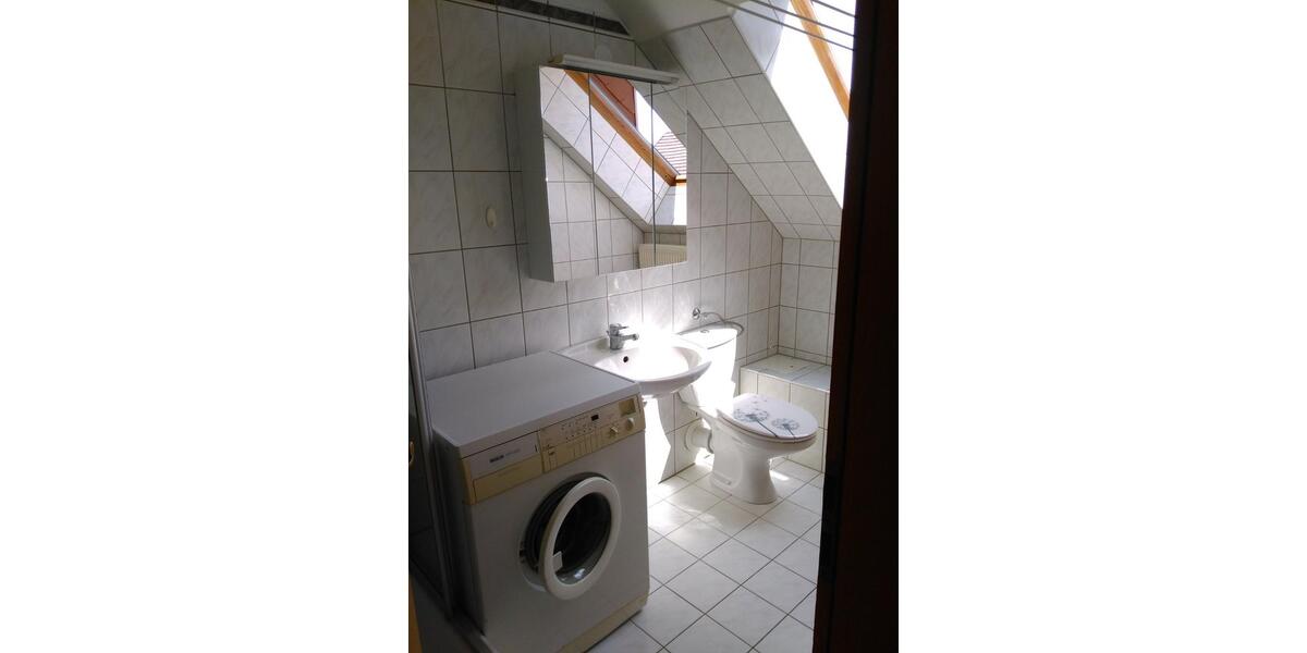 Dachgeschoßwohnung Stendal - 1 Zimmer, 30 m&sup2;, 300&euro; | Angebot:25229332