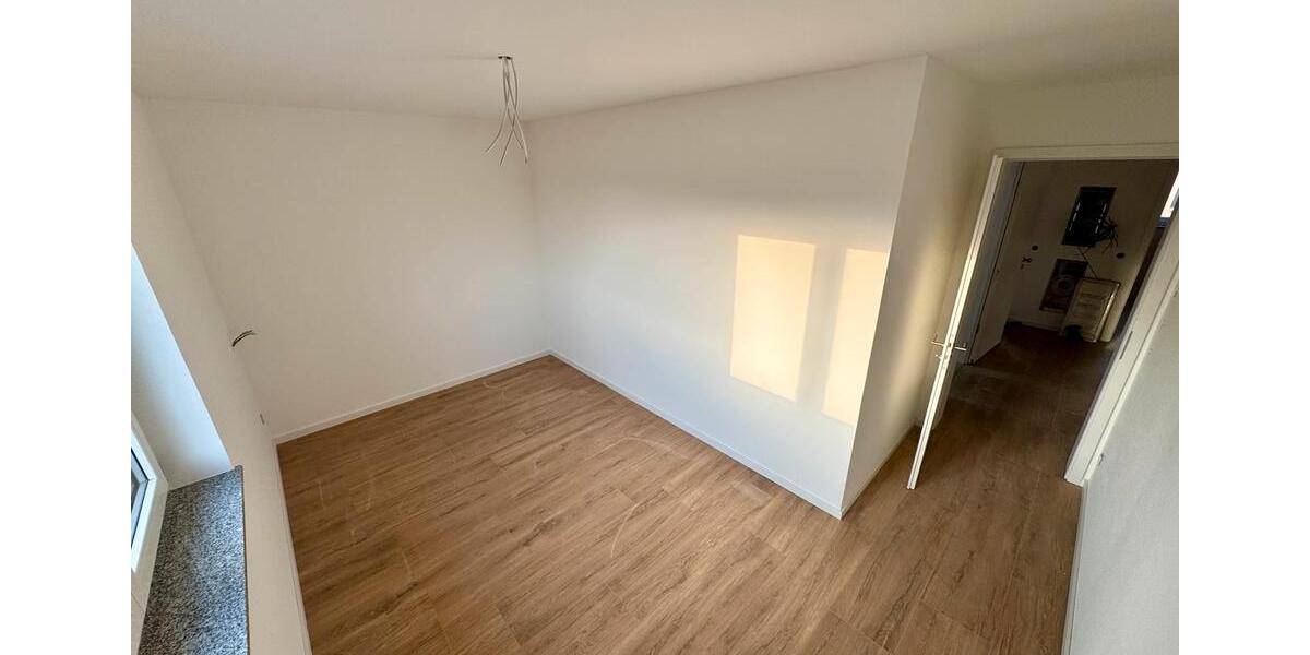 Dachgeschoßwohnung Lindau (Bodensee) - 4 Zimmer, 112 m&sup2;, 1.456&euro; | Angebot:25793624