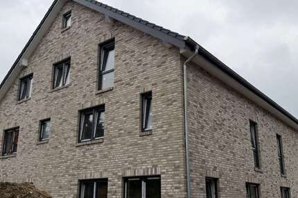Haus Kleve Materborn - 9 Zimmer, 250 m&sup2;, 2.500&euro; | Angebot:26799126