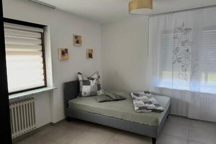 Möbliertes WG-Zimmer in 4er-Wohngemeinschaf 1 zimmer