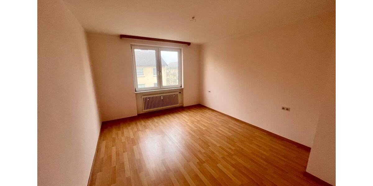 Etagenwohnung Uelzen - 3 Zimmer, 68 m&sup2;, 600&euro; | Angebot:24676275