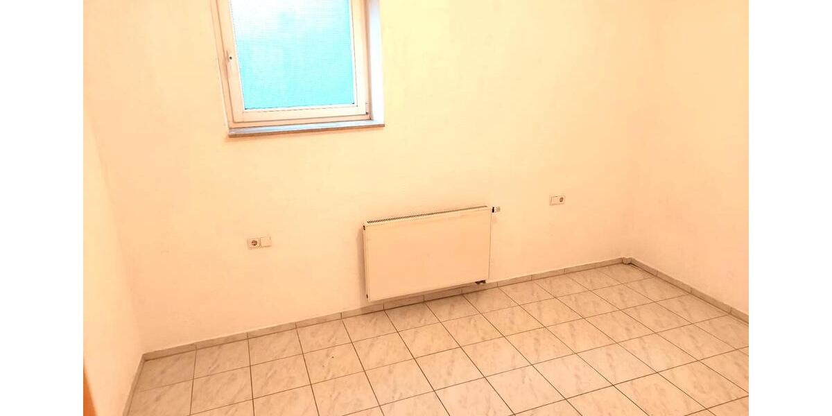 Erdgeschoßwohnung Oettingen in Bayern - 4 Zimmer, 85 m&sup2;, 690&euro; | Angebot:26247680
