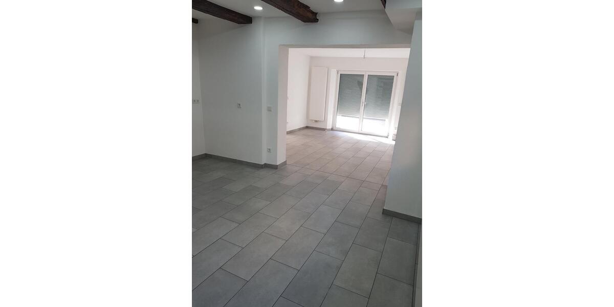 Etagenwohnung Schnaittach - 5.5 Zimmer, 152 m&sup2;, 1.400&euro; | Angebot:24639017