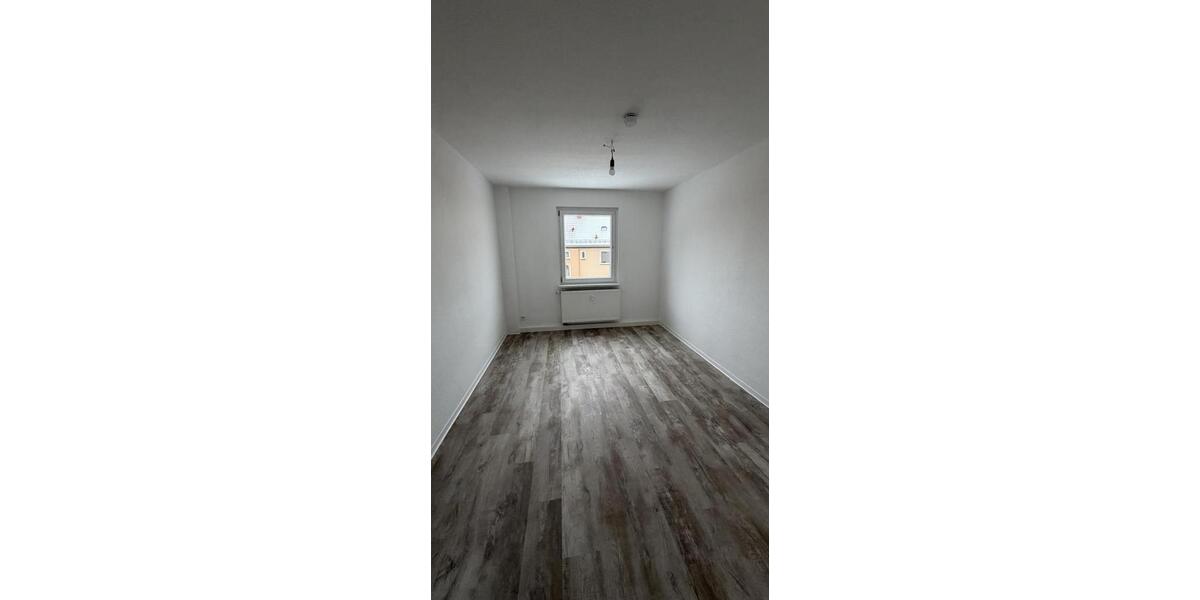 Etagenwohnung Aschersleben - 4 Zimmer, 72 m&sup2;, 550&euro; | Angebot:24700326