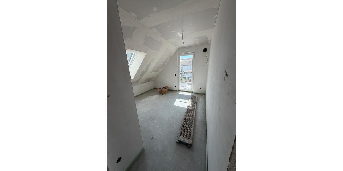 Dachgeschoßwohnung Mainz Bretzenheim - 4 Zimmer, 75 m&sup2;, 1.750&euro; | Angebot:26265784