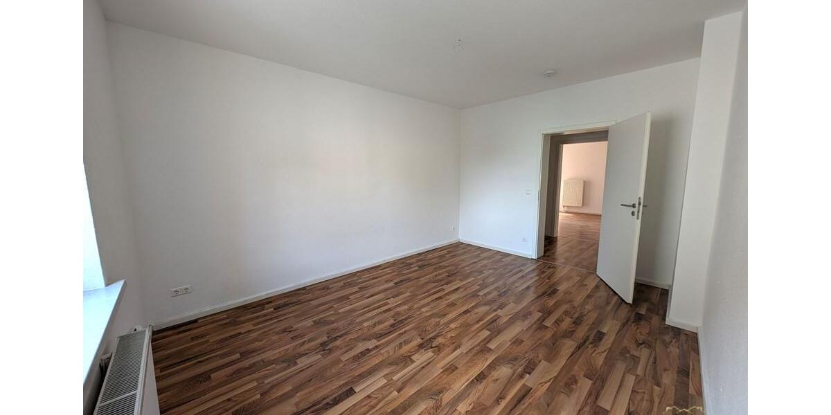 Etagenwohnung Bitterfeld-Wolfen Bitterfeld - 4 Zimmer, 92 m&sup2;, 650&euro; | Angebot:26442517