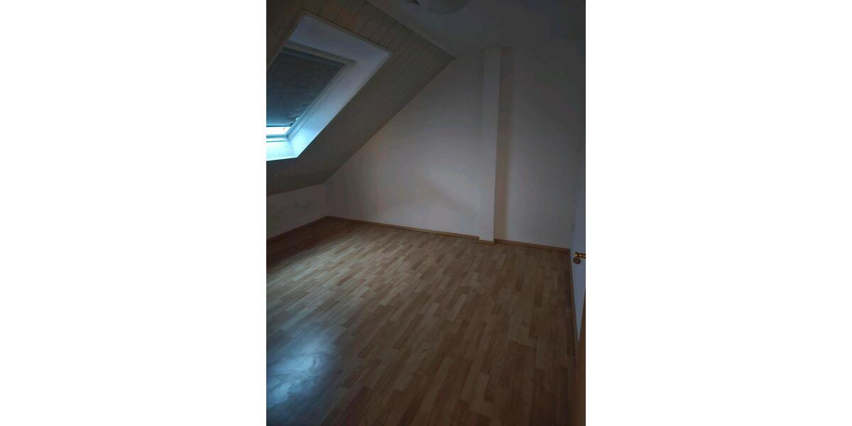 Dachgeschoßwohnung Hambrücken - 3 Zimmer, 75 m&sup2;, 950&euro; | Angebot:24380621