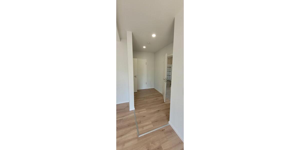 Dachgeschoßwohnung Falkensee - 2.5 Zimmer, 69 m&sup2;, 1.690&euro; | Angebot:23808834