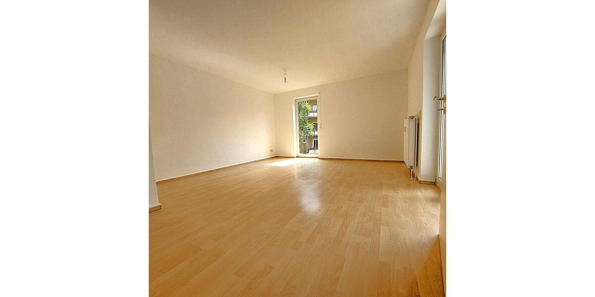 3 Zi. Whg., Zentrums- und Uninähe, kleine und ruhige Wohnanlage, Bad mit Fenster, Stellplatz 3 zimmer