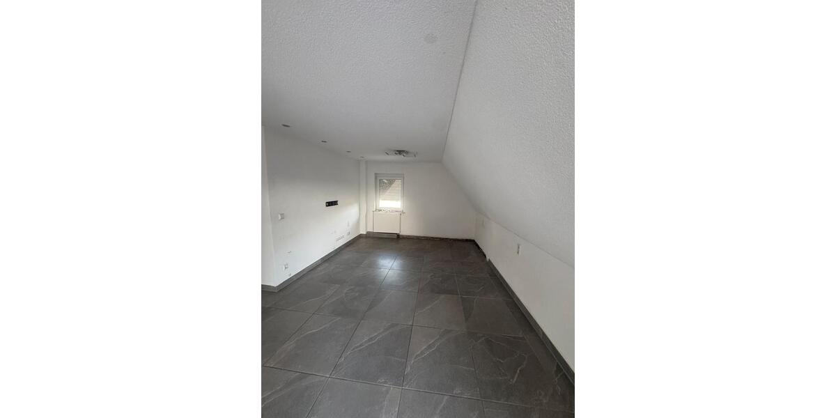 Maisonettenwohnung Oberderdingen - 2 Zimmer, 95 m&sup2;, 1.500&euro; | Angebot:26648256