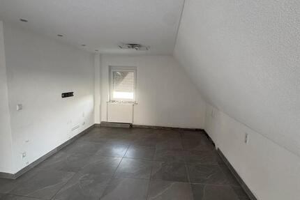 Wohnung Oberderdingen - 2 Zimmer, 95 m&sup2;, 1.500&euro; | Angebot:26648256