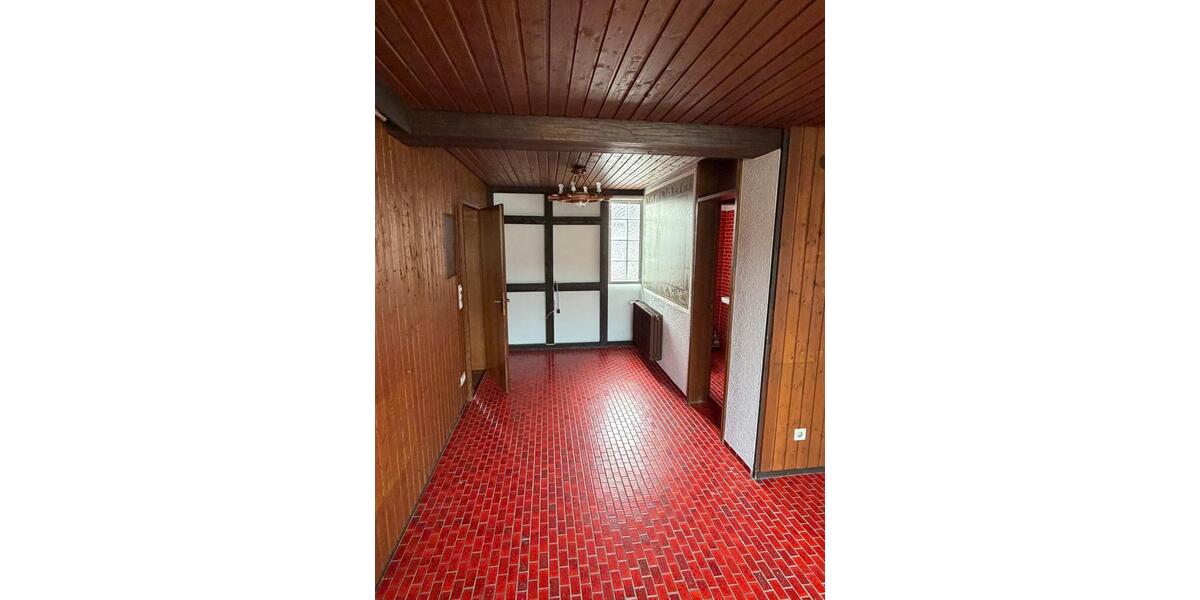 Einfamilienhaus Poppenhausen - 7 Zimmer, 215 m&sup2;, 1.890&euro; | Angebot:26052533