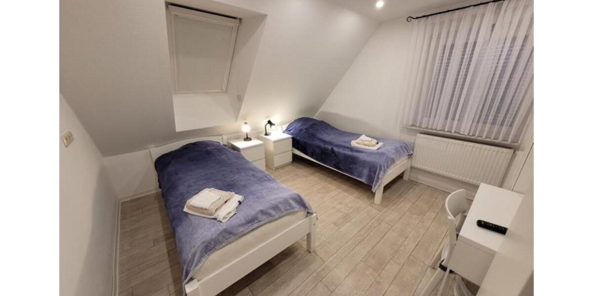 Wohnen auf Zeit Wilhelmshaven - 5 Zimmer, 100 m&sup2;, 21&euro; | Angebot:25652389