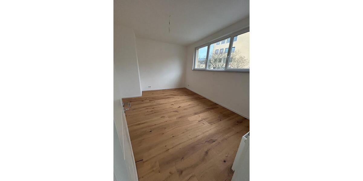 Hochparterre Trier Feyen-Weismark - 3 Zimmer, 102 m&sup2;, 1.250&euro; | Angebot:24715950