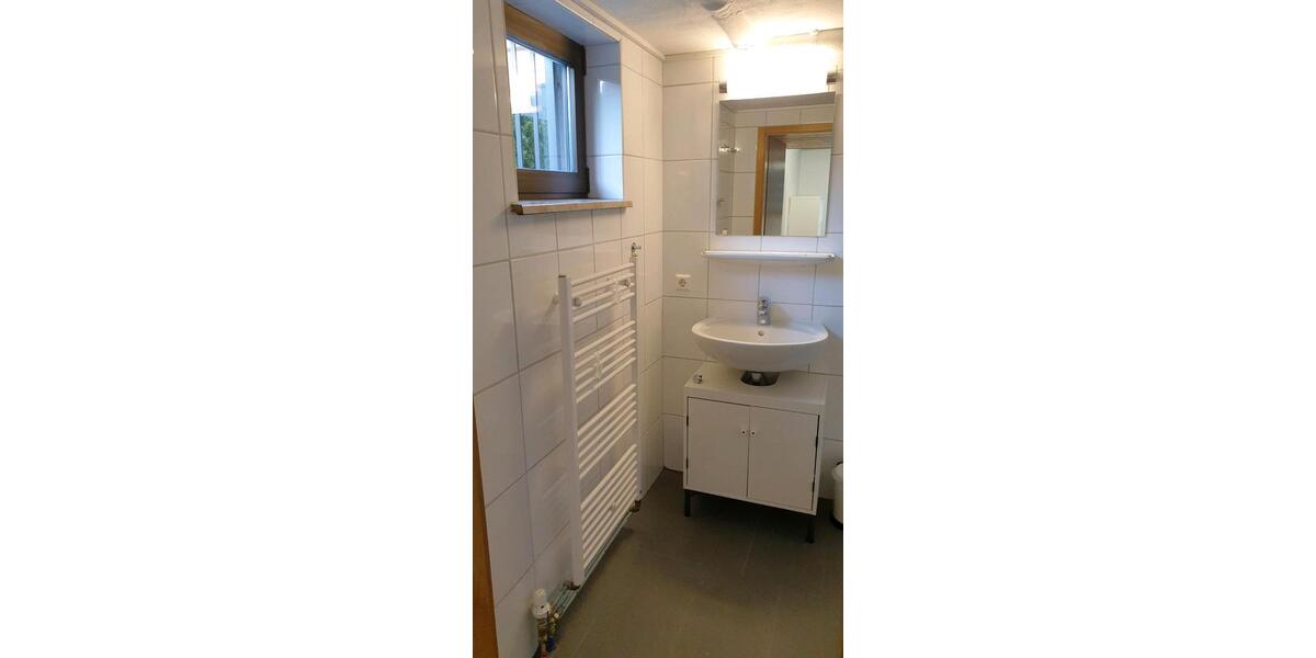Etagenwohnung Mengen - 1 Zimmer, 25 m&sup2;, 370&euro; | Angebot:26619582