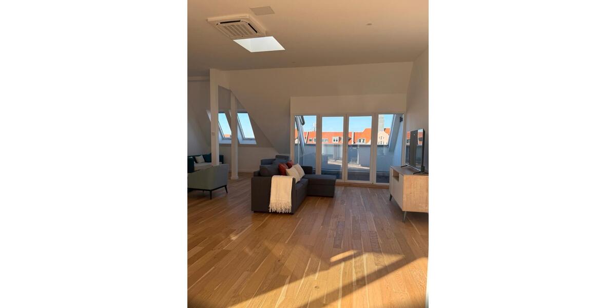 Dachgeschoßwohnung Berlin Mitte - 3.5 Zimmer, 155 m&sup2;, 2.690&euro; | Angebot:25904194