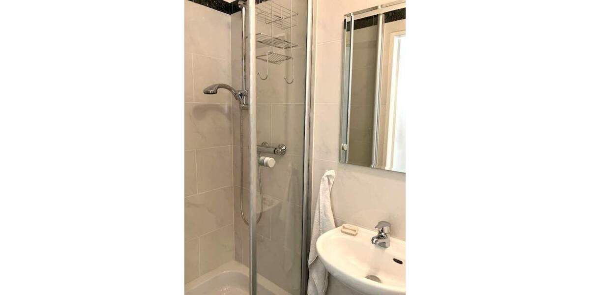 Etagenwohnung Wiesbaden Nordost - 4 Zimmer, 126 m&sup2;, 1.900&euro; | Angebot:25772222