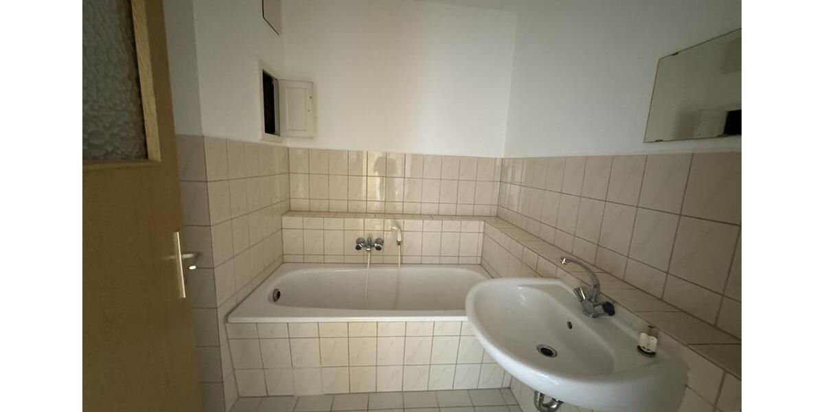 Etagenwohnung Güsten - 3 Zimmer, 77 m&sup2;, 460&euro; | Angebot:25851992
