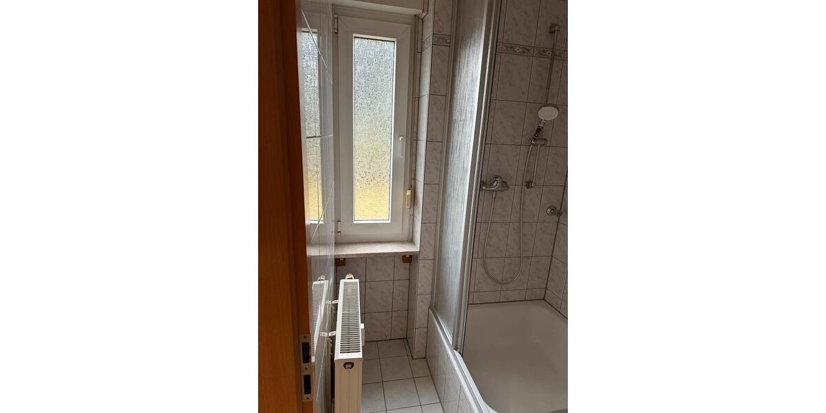 Erdgeschoßwohnung Solingen Wald - 2 Zimmer, 58 m&sup2;, 580&euro; | Angebot:24477240