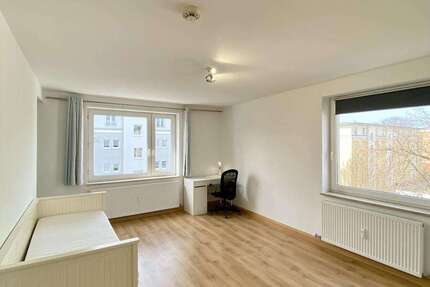 WG-Zimmer in München 890 € 28 m² zimmer