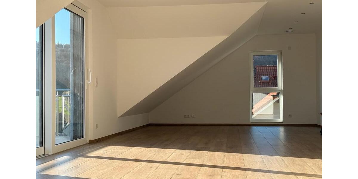 Dachgeschoßwohnung Breuberg - 4 Zimmer, 114 m&sup2;, 1.200&euro; | Angebot:26547089
