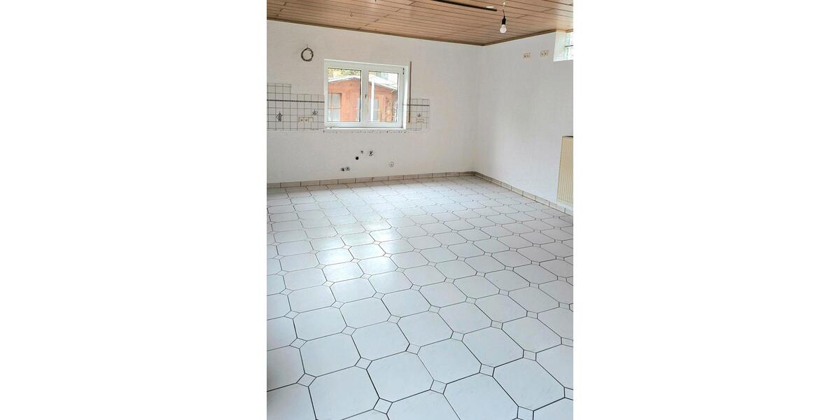 Etagenwohnung Mülheim-Kärlich Kärlich - 4 Zimmer, 136 m&sup2;, 1.225&euro; | Angebot:26024382