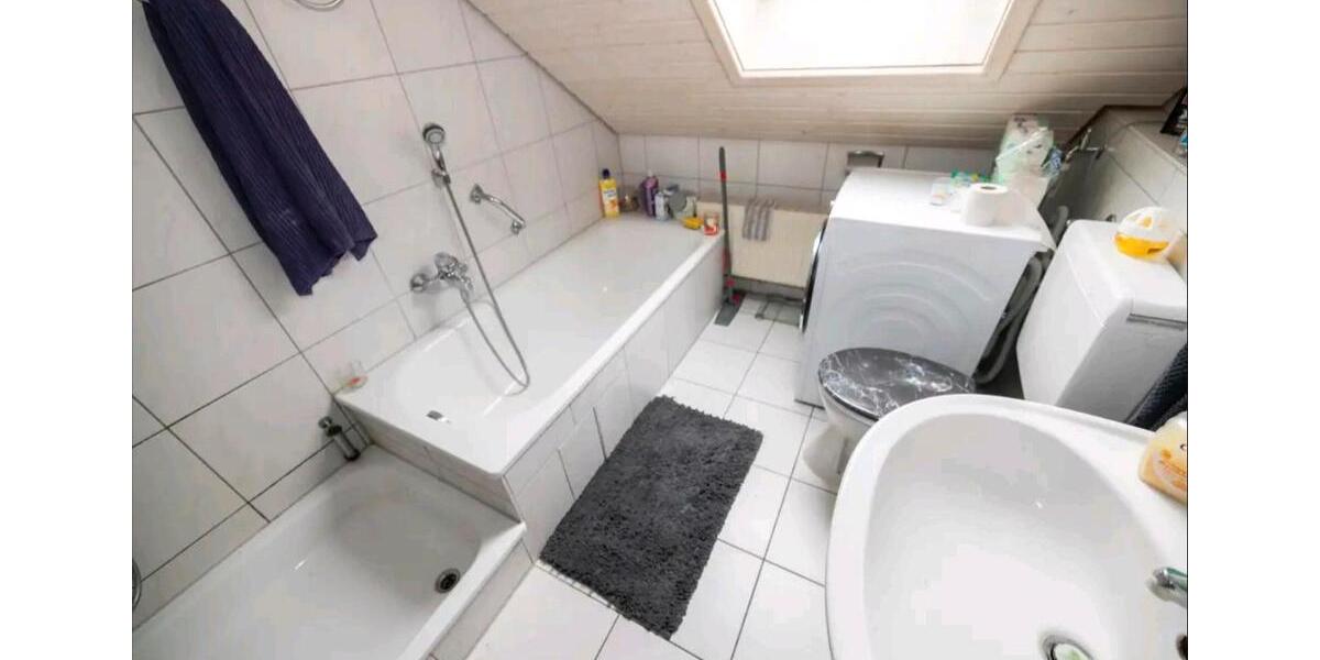 Dachgeschoßwohnung Niedereschach - 3.5 Zimmer, 90 m&sup2;, 900&euro; | Angebot:24730141