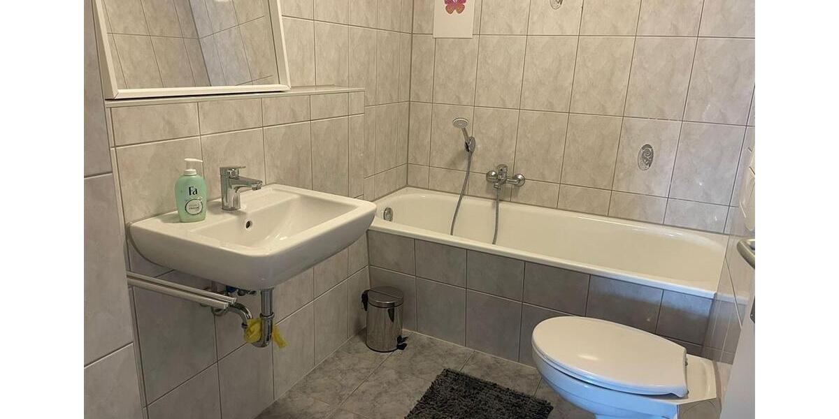 Dachgeschoßwohnung Chemnitz Ebersdorf - 3 Zimmer, 69 m&sup2;, 300&euro; | Angebot:26038269