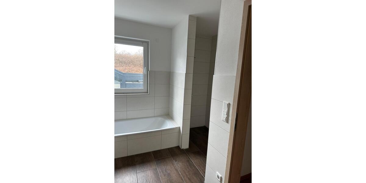 Erdgeschoßwohnung Altötting - 3 Zimmer, 122 m&sup2;, 1.284&euro; | Angebot:26004607