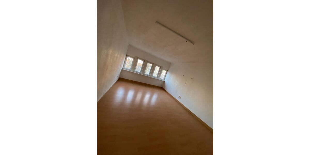 Etagenwohnung Völklingen - 4 Zimmer, 90 m&sup2;, 670&euro; | Angebot:26349882