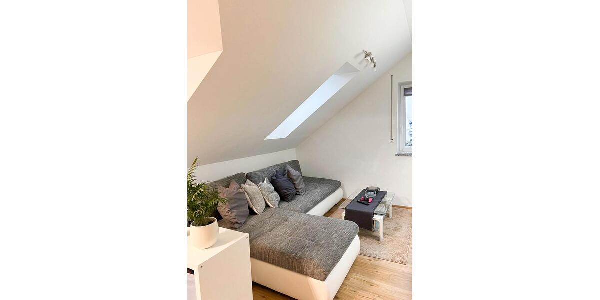 Dachgeschoßwohnung Ingolstadt - 2 Zimmer, 67 m&sup2;, 930&euro; | Angebot:26678759